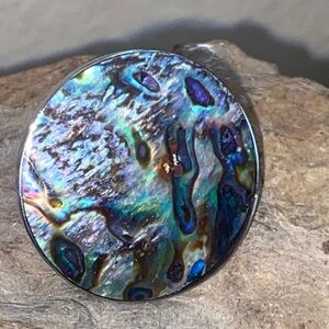 5/$10❤️❤️❤️Vintage 90s Stainless Steel Faux Abalone Ring